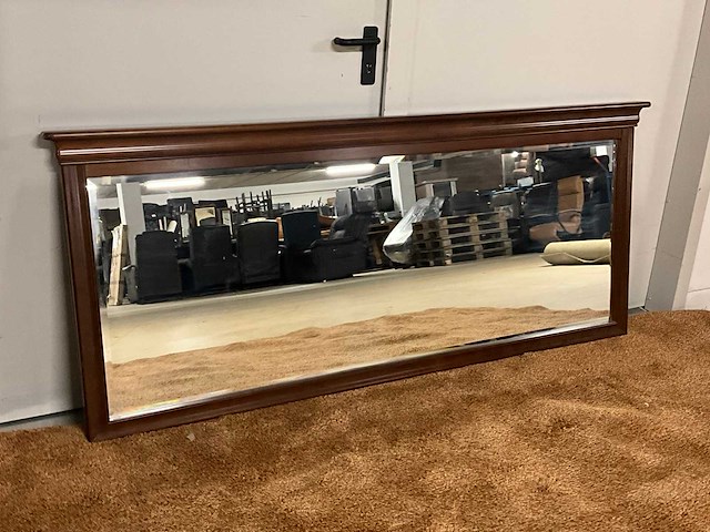 Spiegel in houten frame - afbeelding 1 van  5
