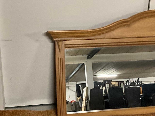 Spiegel in houten frame - afbeelding 4 van  6