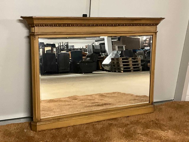 Spiegel in houten frame - afbeelding 1 van  7