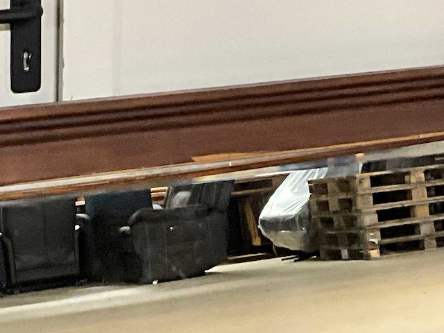 Spiegel in houten frame - afbeelding 3 van  8