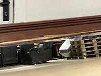 Spiegel in houten frame - afbeelding 3 van  8