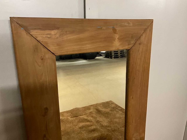 Spiegel in houten frame - afbeelding 5 van  7