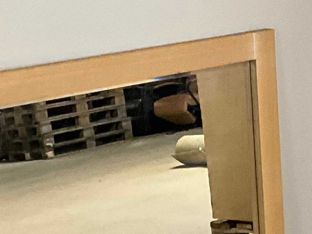 Spiegel in houten lijst - afbeelding 4 van  6