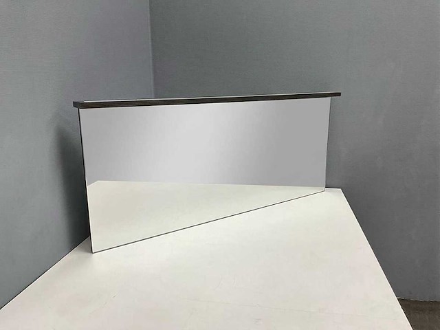Spiegel met led verlichting 139 x 58 cm - afbeelding 1 van  5