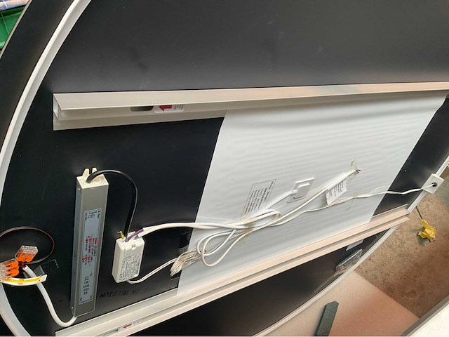 Spiegel met led verlichting en anti-condens ø120cm - afbeelding 3 van  3