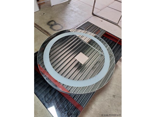 Spiegel met verlichte ring - diameter ca. 90 cm - afbeelding 1 van  3