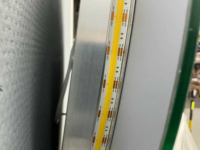 Spiegel met verlichting 60 cm - afbeelding 6 van  6
