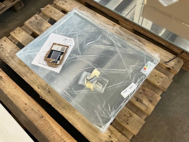 Spiegel met verlichting en anti-condens (80x60 cm) - afbeelding 1 van  3