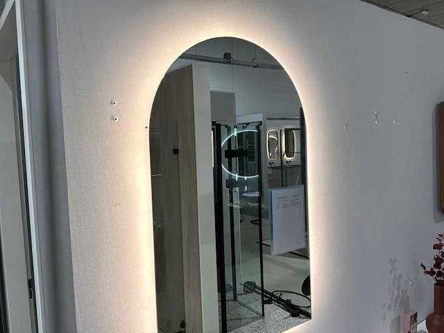 Spiegel met verlichting - afbeelding 4 van  5