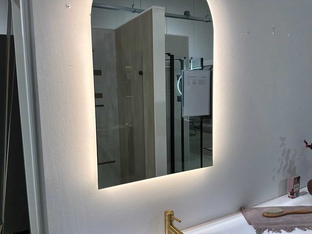 Spiegel met verlichting - afbeelding 5 van  5