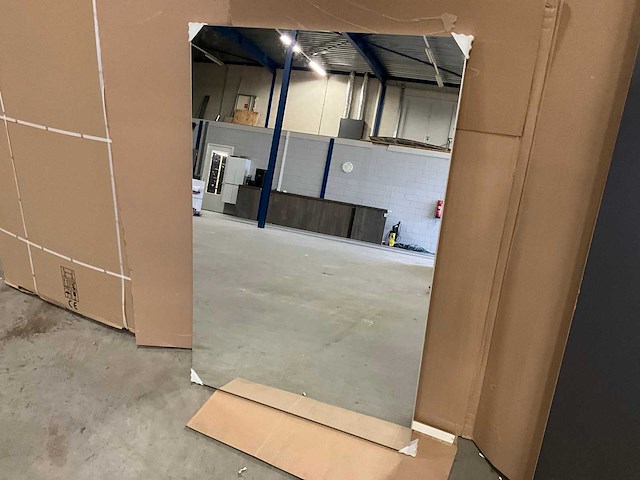 Spiegel op plaat - afbeelding 1 van  2