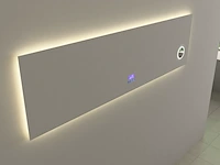 Spiegel vonato lorenta led verlichting in 3 kleuren; geel, blauw en wit - afbeelding 2 van  4