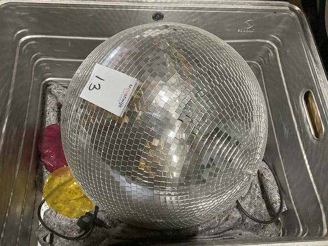 Spiegelbol met motor - afbeelding 2 van  4