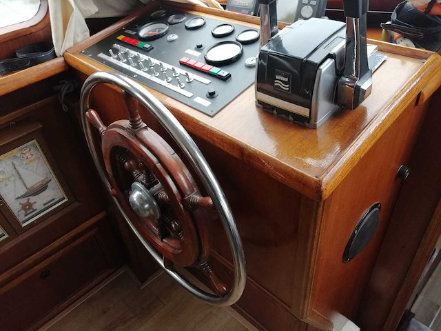 Spiegelgat - kotter - motorjacht - afbeelding 8 van  63