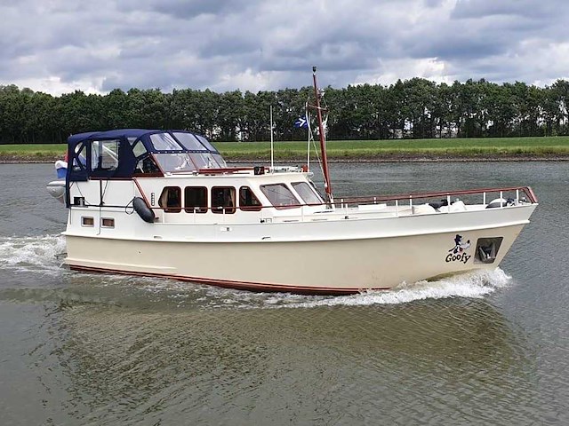 Spiegelgat - kotter - motorjacht - afbeelding 1 van  63