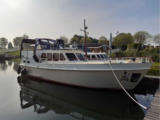 Spiegelgat - kotter - motorjacht - afbeelding 23 van  63