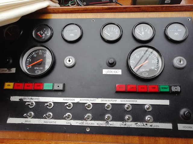 Spiegelgat - kotter - motorjacht - afbeelding 39 van  63