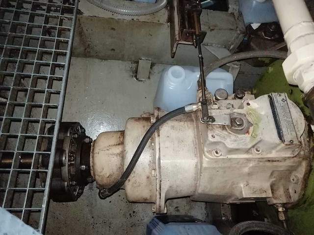 Spiegelgat - kotter - motorjacht - afbeelding 44 van  63