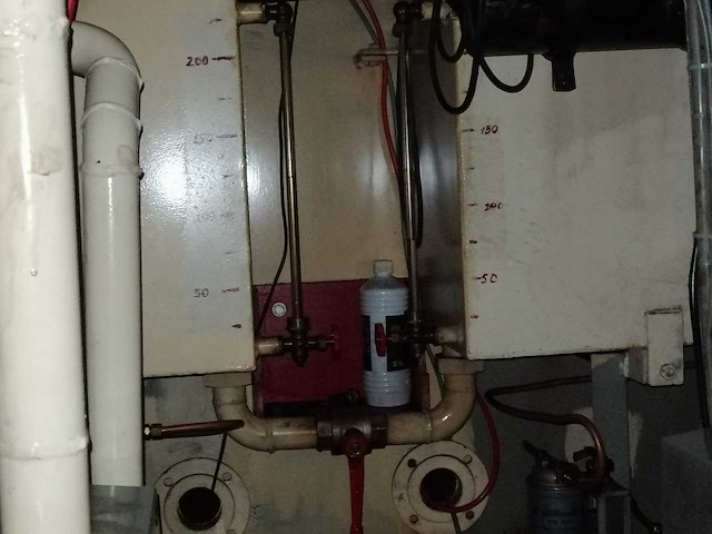 Spiegelgat - kotter - motorjacht - afbeelding 47 van  63