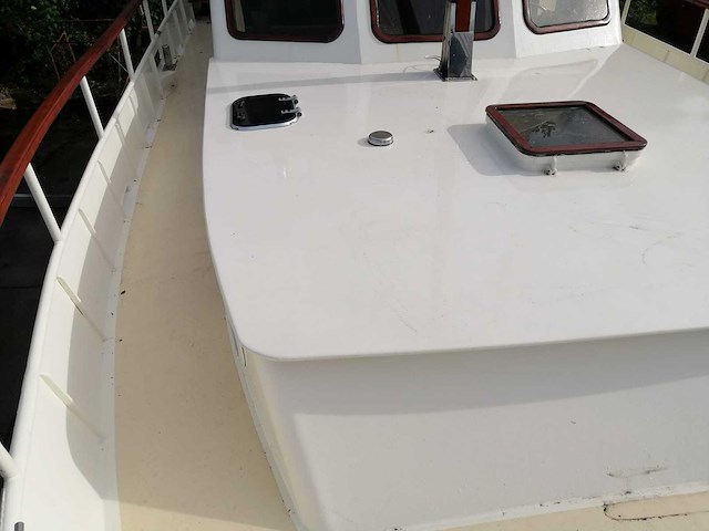 Spiegelgat - kotter - motorjacht - afbeelding 63 van  63