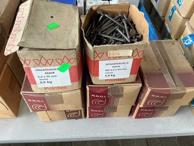 Spijkers, nagels & nieten - afbeelding 5 van  7