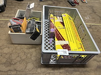 Spijkers voor tackers en snelbouwschroeven op band - afbeelding 1 van  6