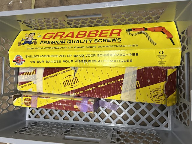 Spijkers voor tackers en snelbouwschroeven op band - afbeelding 3 van  6