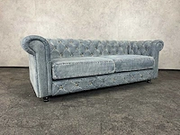 Spijkerstof gecapitonneerde sofa