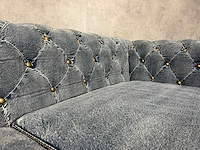Spijkerstof gecapitonneerde sofa - afbeelding 6 van  8