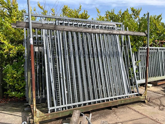 Spijlen hekwerk (11x) - afbeelding 1 van  5