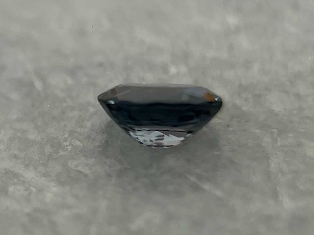 Spinel 0.45 carat natuurlijke spinel - afbeelding 2 van  5
