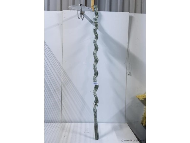 Spiralen, metaal, t.b.v. tomaten/bonen planten - afbeelding 1 van  1