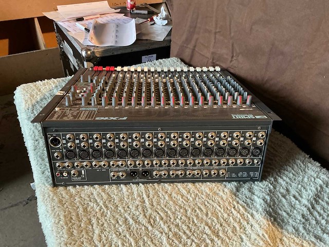 Spirit fx16 analoge mengtafel - afbeelding 3 van  3