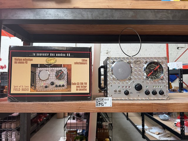 Spirit of st. louis field radio - afbeelding 1 van  5