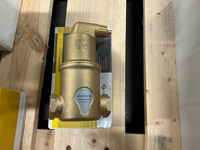 Spirotech spirovent lucht- en/of vuilafscheider, aa075 (13x) - afbeelding 2 van  6