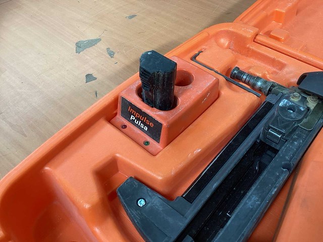 Spit pulsa 700p pneumatische schiethamer incl. accu + acculader + koffer - afbeelding 4 van  10