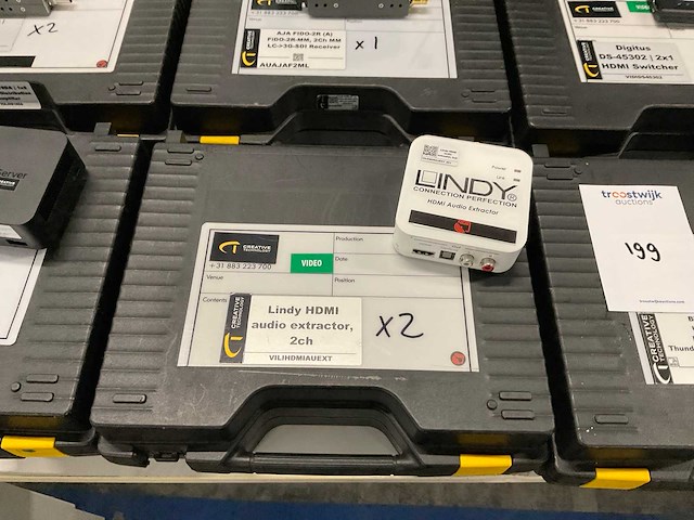 Splitters, switches en divers (16x) - afbeelding 6 van  10