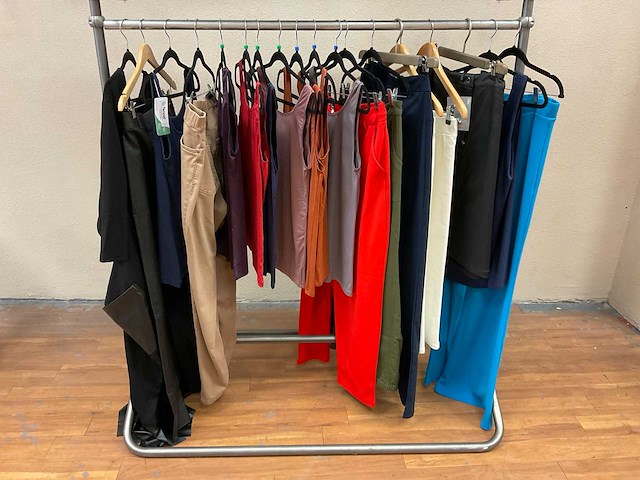 Splus by zusse, tencel, janna, only partij grote maten kleding (19x) - afbeelding 1 van  31