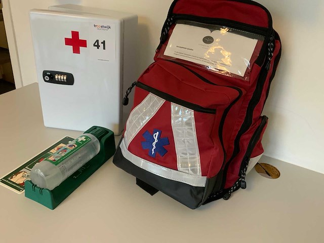 Spoedtas, medicijnkluis en oogdouche - afbeelding 1 van  9