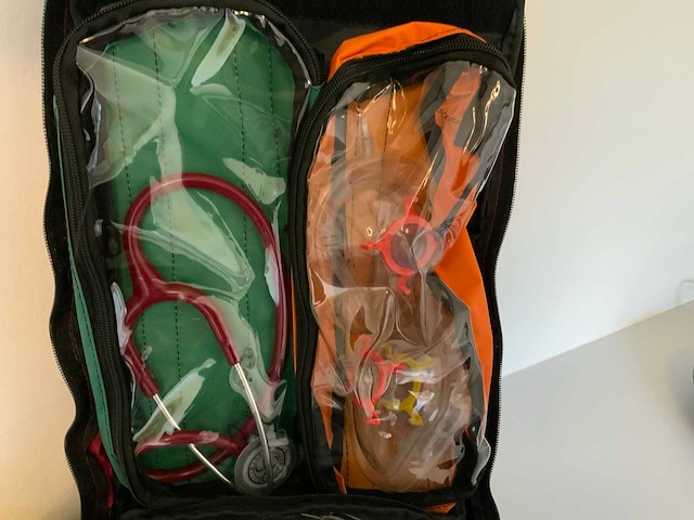 Spoedtas, medicijnkluis en oogdouche - afbeelding 5 van  9