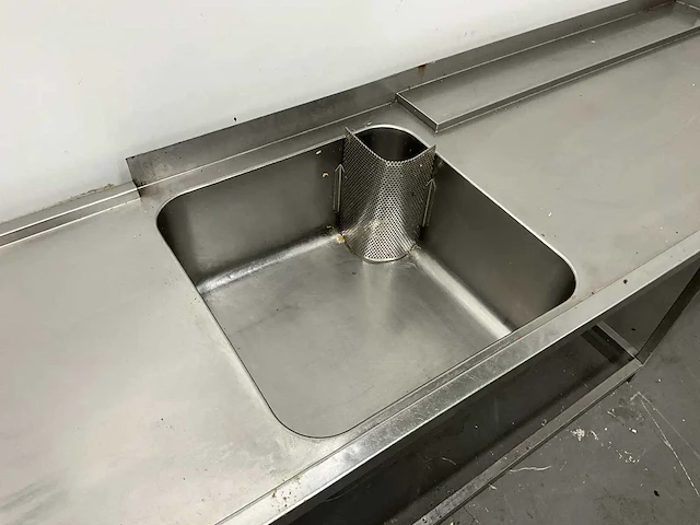 Spoel- en aanvoertafel - afbeelding 5 van  6