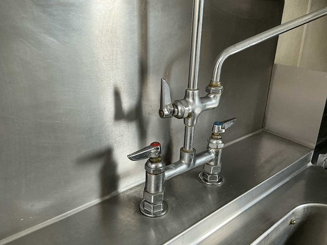 Spoelkeukenopstelling met hobart hx30e doorschuifvaatwasser (kapmodel) - afbeelding 10 van  19