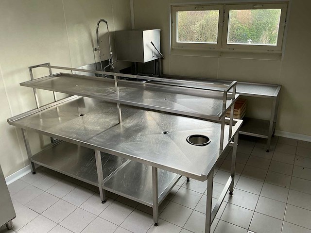 Spoelkeukenopstelling met hobart hx30e doorschuifvaatwasser (kapmodel) - afbeelding 1 van  19