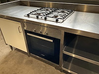 Spoeltafel met gasfornuis en oven - afbeelding 1 van  10