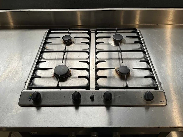 Spoeltafel met gasfornuis en oven - afbeelding 6 van  10
