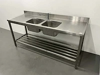 Spoeltafel met spatrand