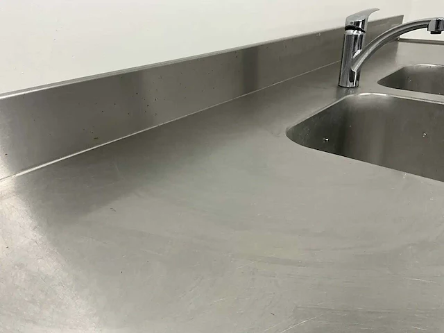 Spoeltafel met spatrand - afbeelding 6 van  7