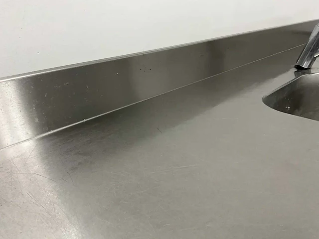 Spoeltafel met spatrand - afbeelding 8 van  8