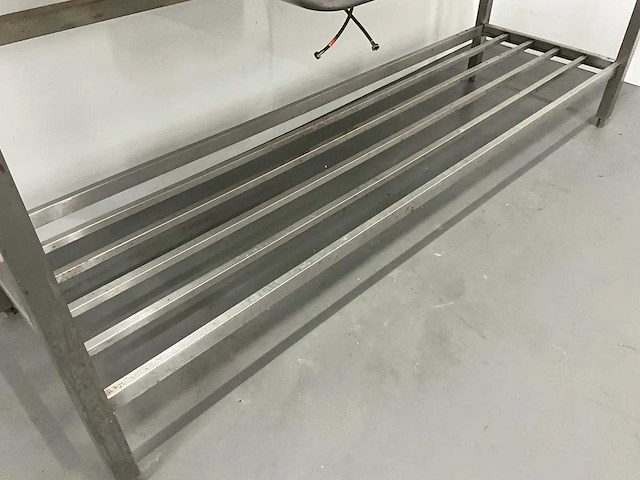 Spoeltafel met spatrand - afbeelding 7 van  8