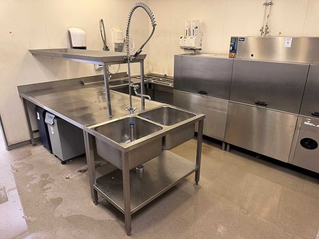 Spoeltafel met voorspoeldouche - afbeelding 1 van  6